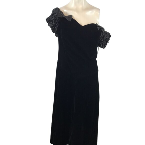 VTG MODA INT'L - WOMEN'S 14 - BLACK SHORT RUFFLE SLEEVES VELOUR DRESS - Picture 1 of 5